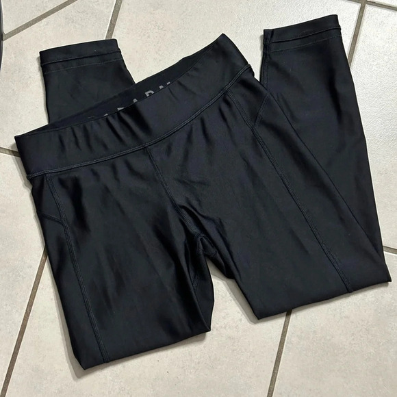 Under Armour Women‎ Black Compression Capri Leggings Heatgear Athletic Size M - Picture 8 of 8